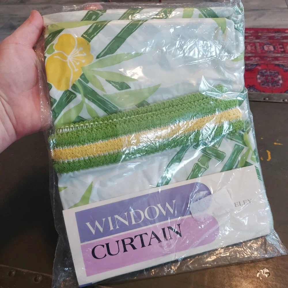 Vintage Berkeley Mandarin Bamboo Floral Vinyl Window Curtain Green Yellow 68x54